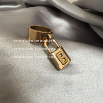 Correct version retro for old letter b locking head ring hiphop lukewarm personality 100 hitch to senior index finger ring in Europe and America