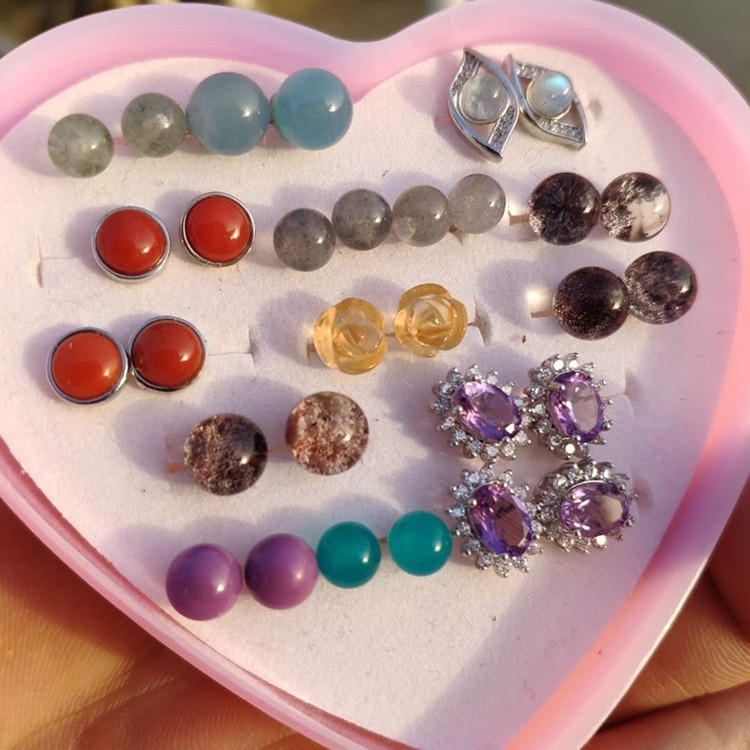 s925 silver needle silver drag earrings earrings hook south red and white moonlight purple mica Tianhe stone amethyst beeswax strawberry crystal