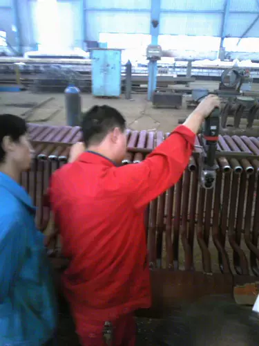 AC Электрический скосчик на внешний зажимной трубе Скочительская машина из нержавеющей стали Грузовилочный момент