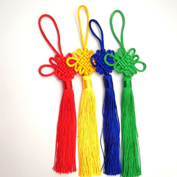 Hand-Woven Chinese Knot Tassel Pendant Car Hanging Ornament Peace Knot Decoration Ancient Style Chinese Gift for Foreigners