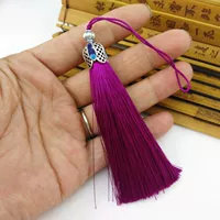 Розово-красные кисточки с перегородчатой перегородкой