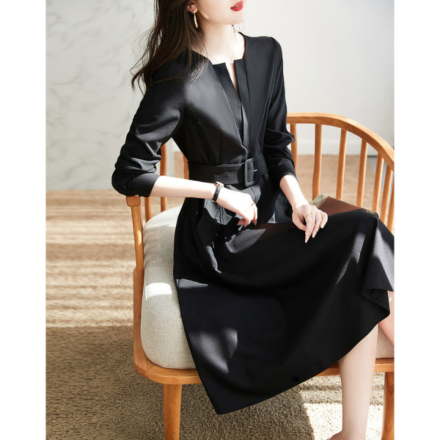 French Royal Sister Style Dress Spring and Autumn New Waist Slimming V-neck Temperament Light Luxury Elegant Solid Color Mid-length Dress Women