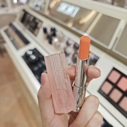 Now DIOR/Бальзам для губ Dior, меняющий цвет/Розовая помада сакуры 01 04 031 025 012 033 038