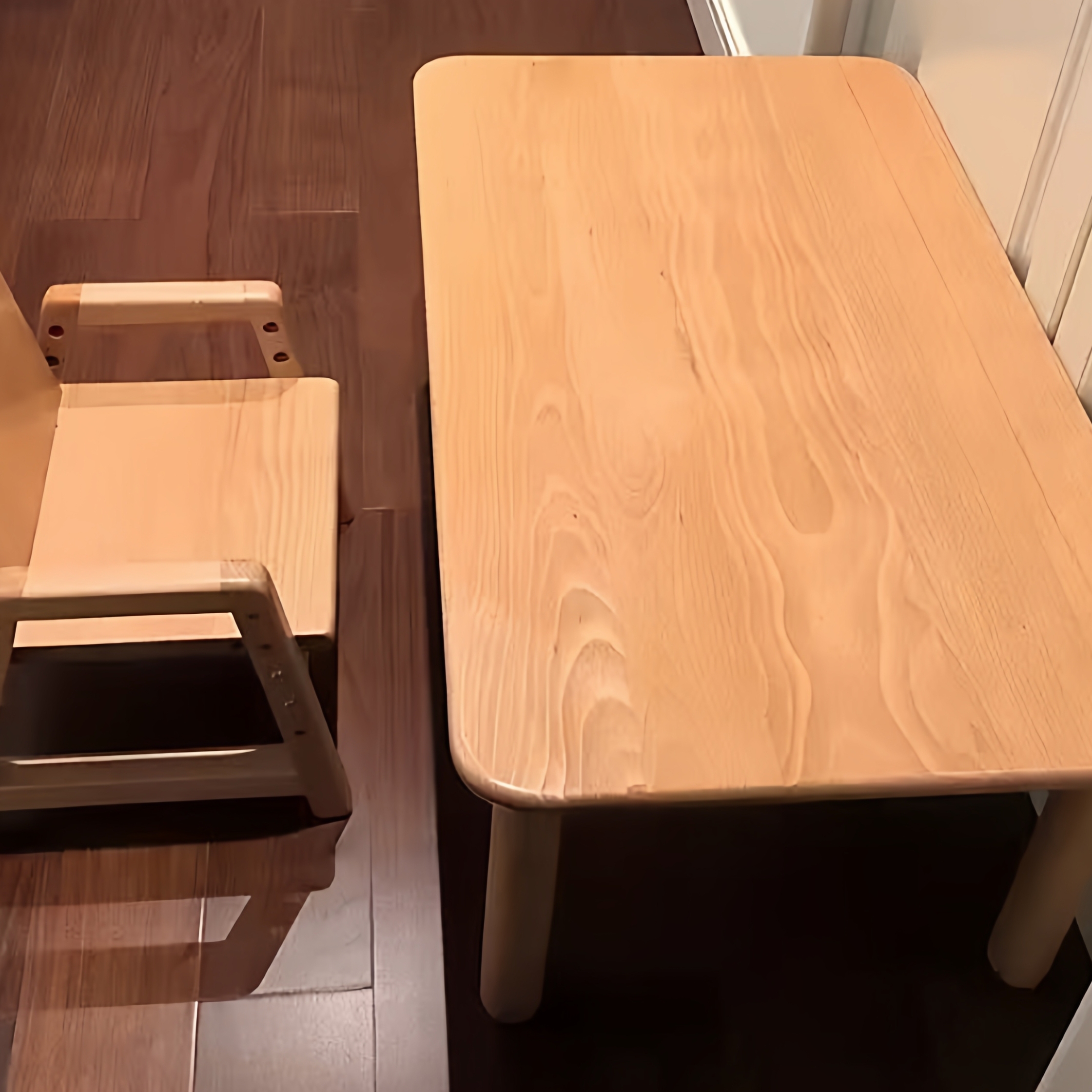 Solid wood children's tables and chairs, kindergarten table, baby learning table and chair set, building block table, toddler peanut table, liftable