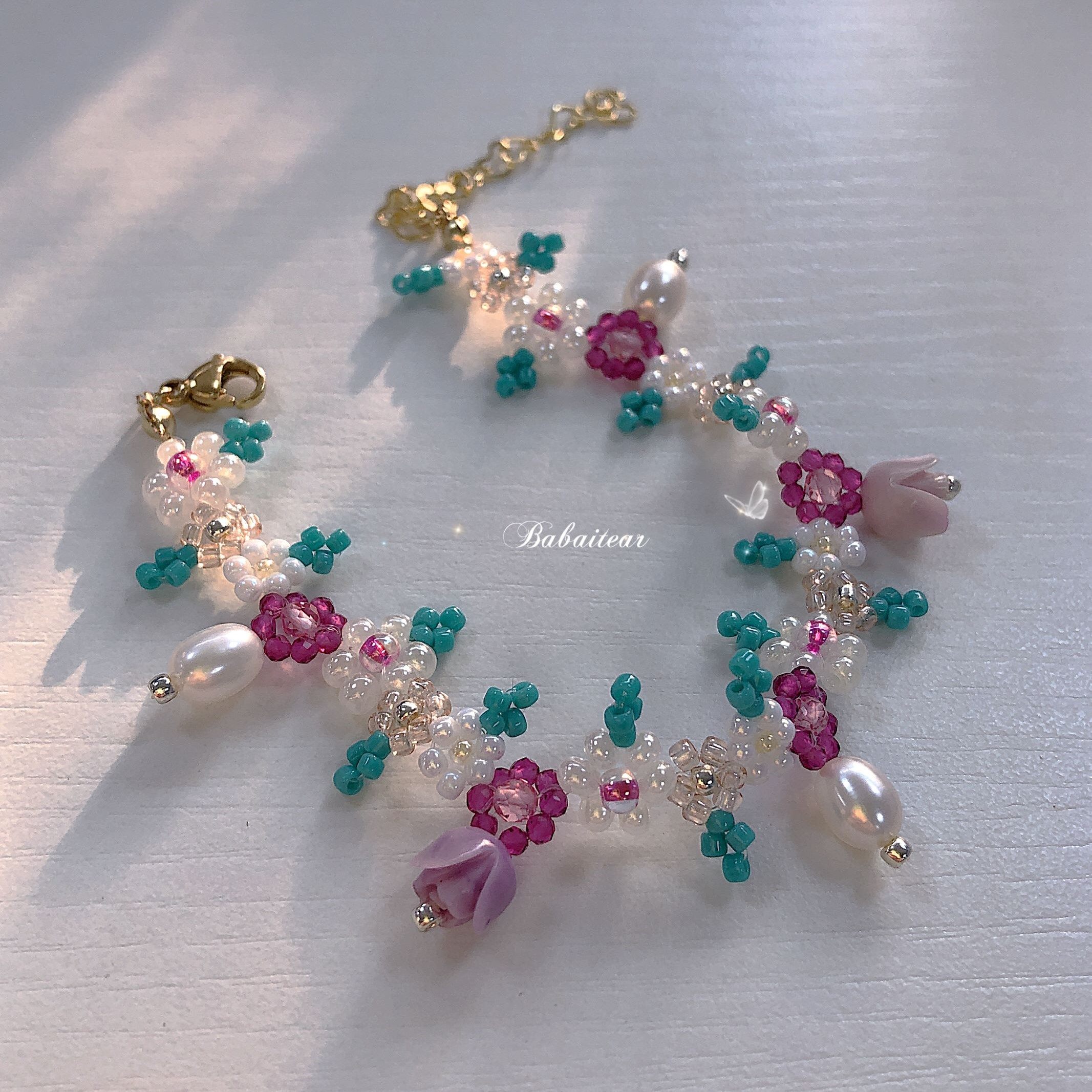 When the green pine stone color hits the fire dragon fruit powder Barai original design ancient wind string bead bracelet fresh water pearl ornament-Taobao