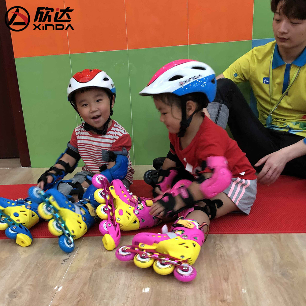 Children's sports helmets, roller skating, skates, protective gear, skateboards, bicycles, balance bikes, scooters, safety hats