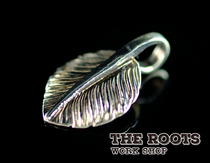 Spot Japanese First Arrows craftsman hand - crafted 950 silver heart - shaped feather pendant