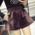 2018 quần short nhung mới của phụ nữ mùa thu đông mặc quần bốt mỏng cho sinh viên Hàn Quốc quần ống rộng quần sooc nhung Quần short