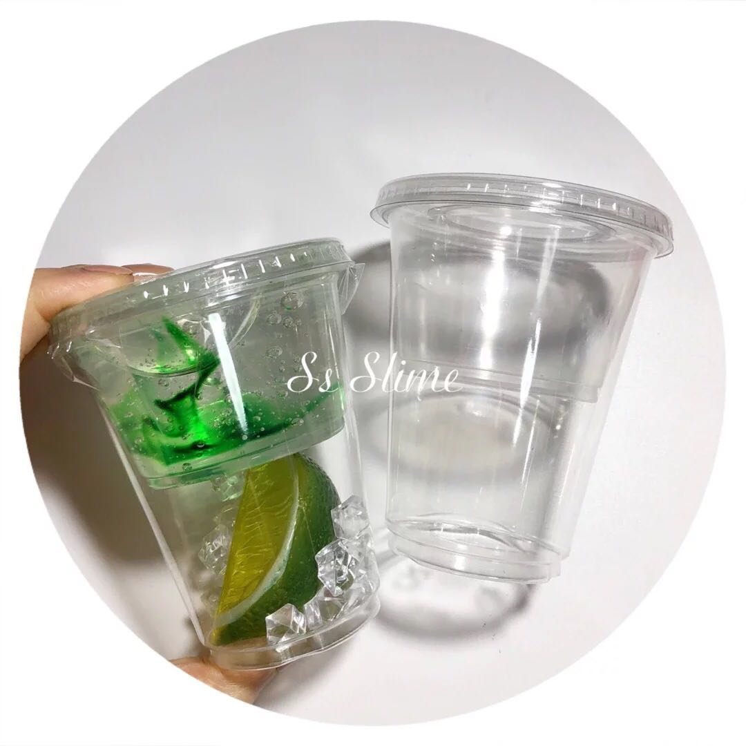 The same Hong Kong-style plaid shop with the same plastic box for dividing the Slim storage box