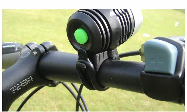 Lumière vélo - phare - Ref 2401833 Image 12