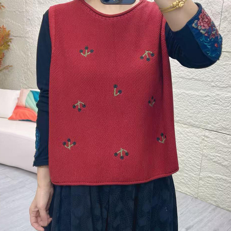 2026 Spring and Autumn New Cotton Knit Embroidered Floral Round Neck Vest Lazy Style Retro Versatile Wool Knit Sweater for Women
