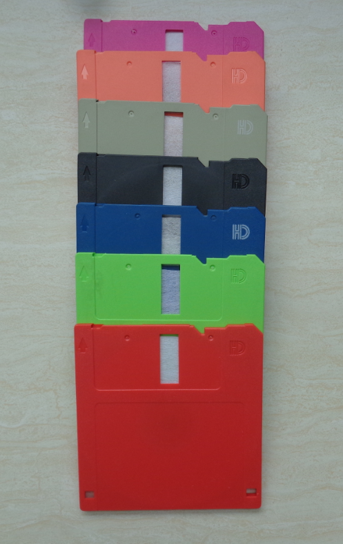 Floppy drive cleaning tray 3.5 inch floppy disk cleaning tray 95 yuan each (send cleaning agent)