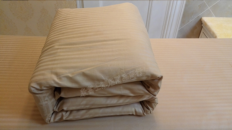 Màu sắc đẹp giường quilt bìa trắng sọc tắm tắm massage massage chăn phao muji	