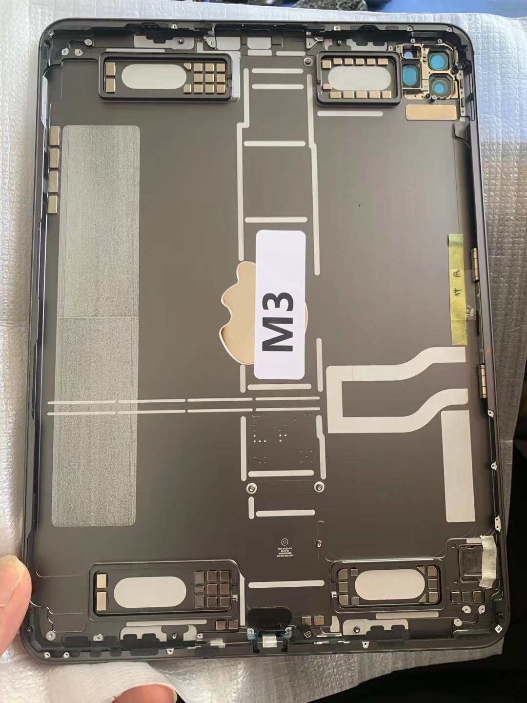 iPadPro 11 inch A2228A2377A2068A2230 back cover A2231A2460A2459 back cover battery back cover