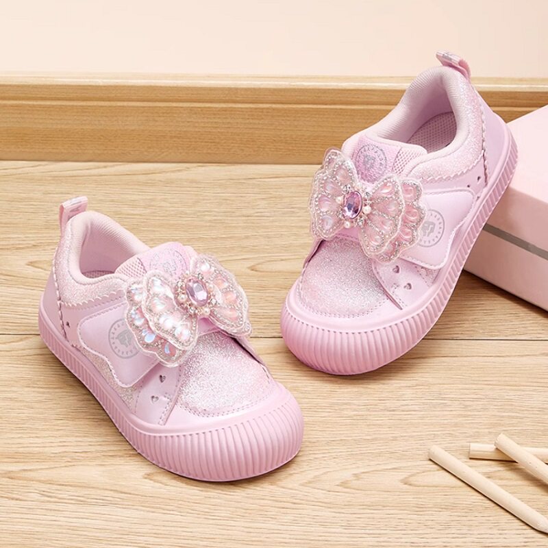 春季新款休闲鞋幼儿园防滑板鞋室内轻便鞋