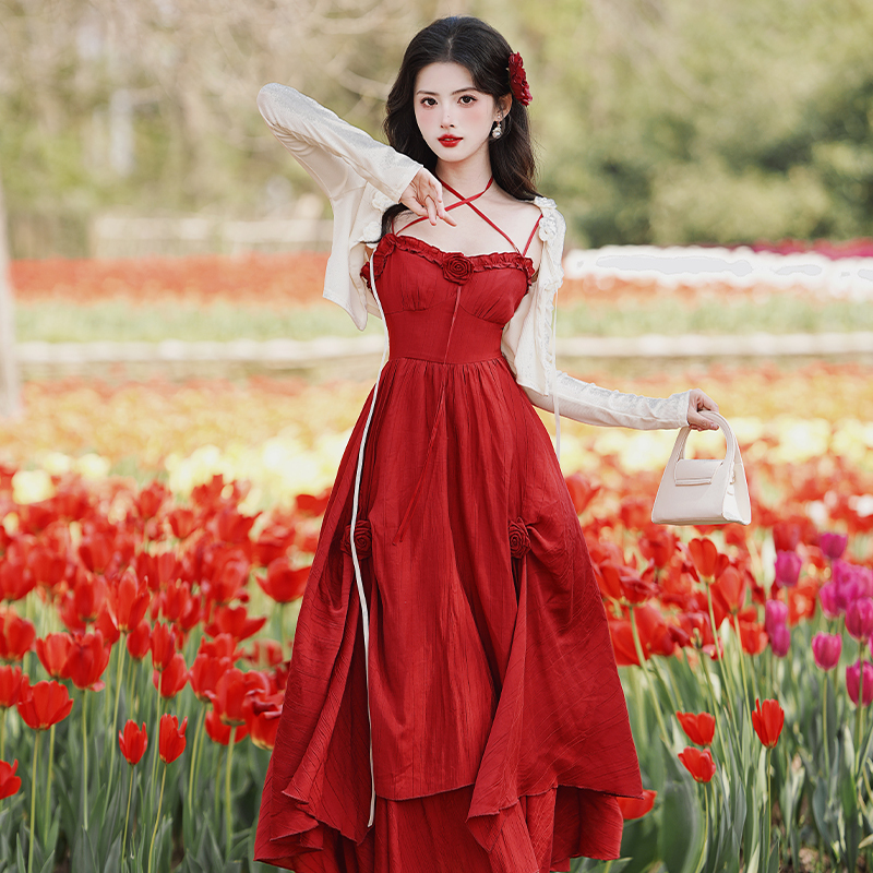 Vacation Red Spaghetti Strap Dress, Suitable for Taking Photos at the Beach, Summer 2026 New Niche Design Dress