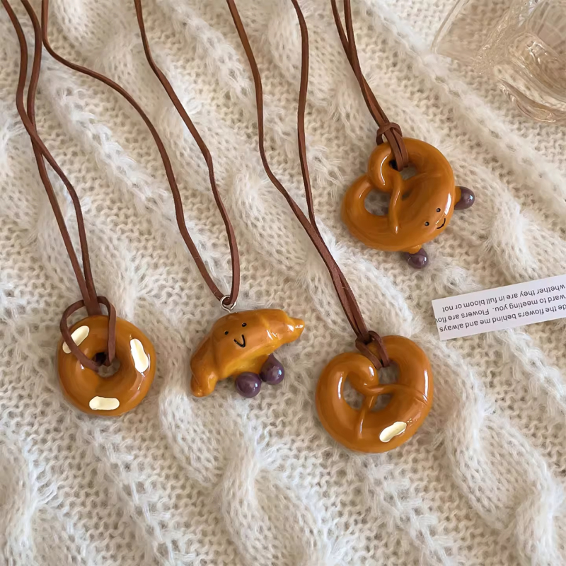 2025 New Cute Plush Animal Pendant Necklace for Women, Versatile Long Sweater Chain for Autumn and Winter, Neck Chain for Hoodies
