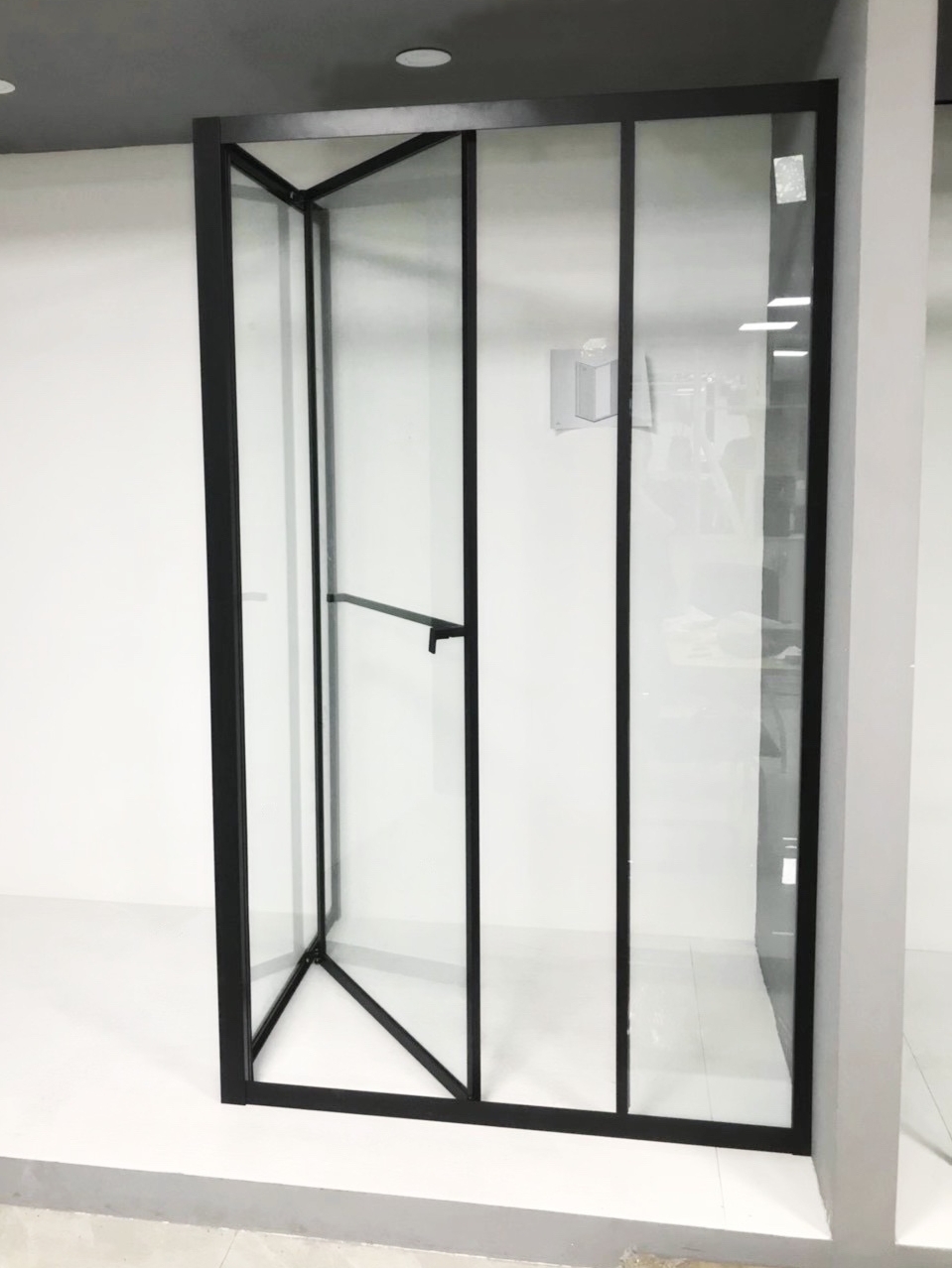 Powder room folding door Shower room inward moving square L-shaped all-inclusive frame glass partition Bathroom dry and wet separation inward flight