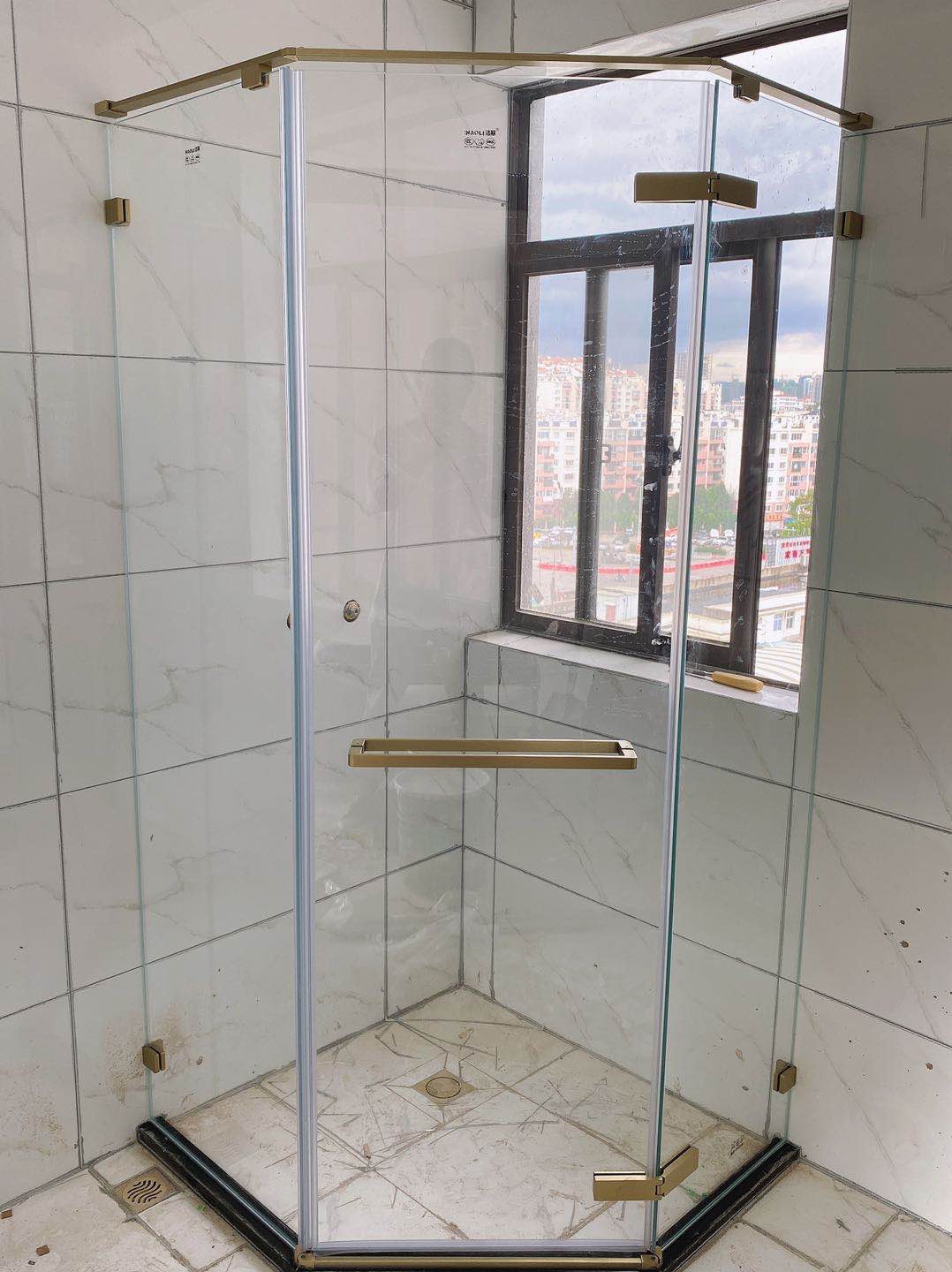 Haoli minimalist light luxury Diamond-shaped shower room brushed titanium alloy color bathroom glass partition Dry and wet separation bath