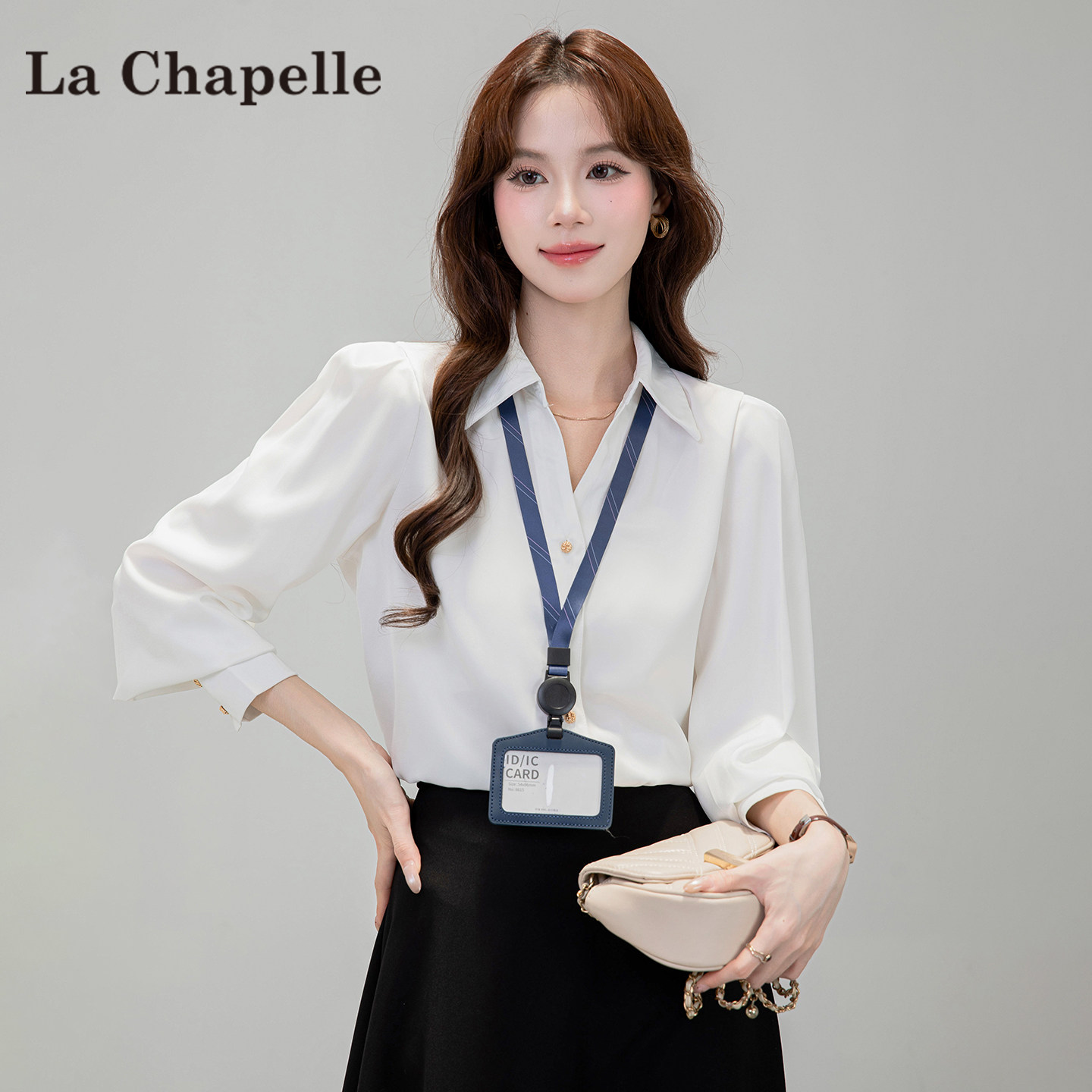 La Chapelle French-style white V-neck long-sleeved shirt for women, summer 2026 new style, professional and elegant commuting top.