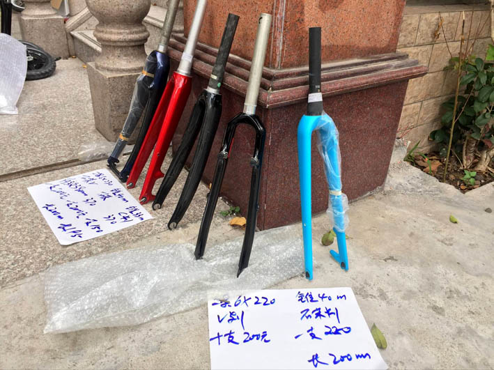 700c road station wagon carbon fiber front fork 100 open gear 28 6 upper tube cone type upper tube multi-section C V disc brakes