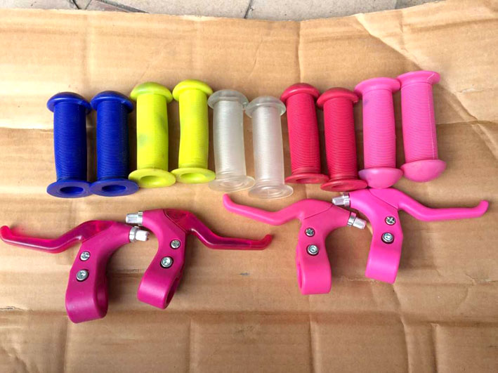 Dealing with children's car brake handles, plastic brake handles and rubber handles exported to the US environmental protection standard