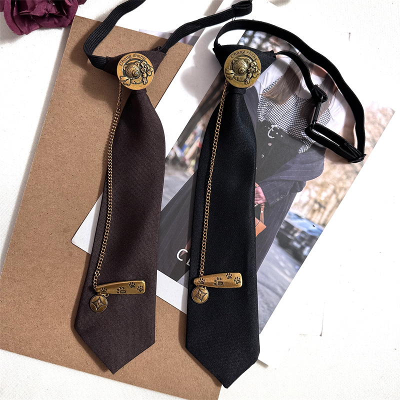 Vintage High-End Coffee-Colored Tie with Bronze Metal Chain and Bear-Shaped Round Pin Decoration, Versatile and No-Tie Needed