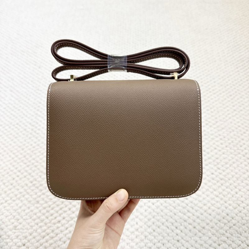 Women's Bag 2026 New Model Genuine Leather Kangkang Bag Single Shoulder Crossbody Small Square Bag Fashionable High-End Versatile Flight Attendant Bag