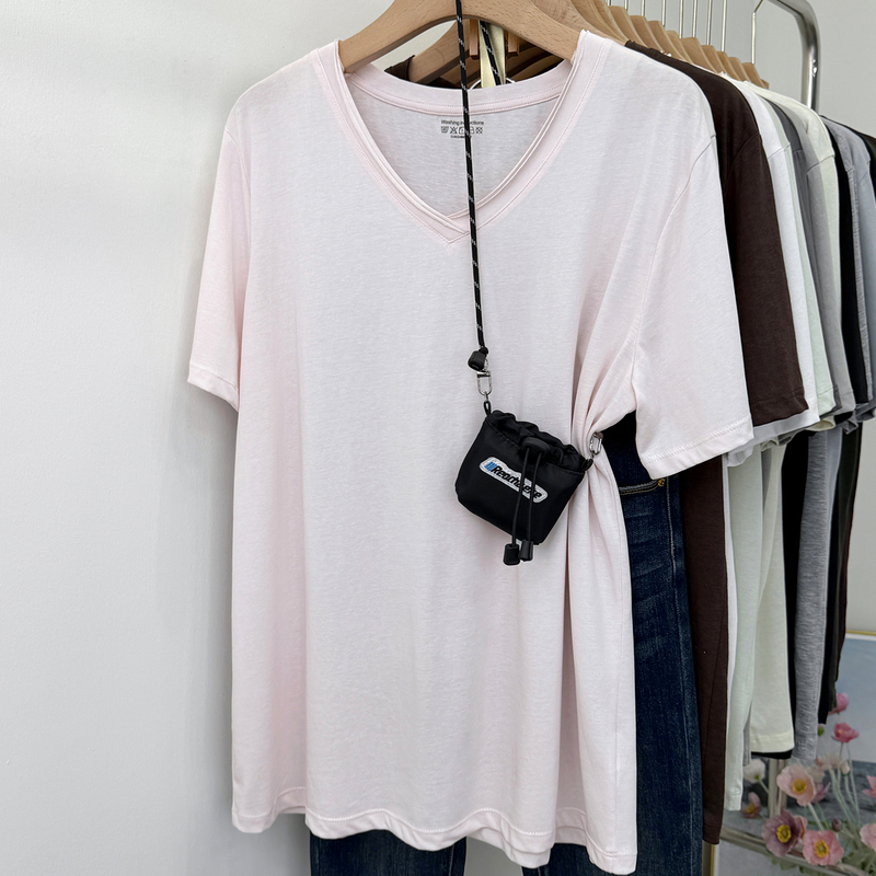 Lyocell Cool-Feeling Large V-Neck Lightweight T-Shirt for Women with Rolled Hem Design, Summer Oversized Plain Short-Sleeve White Top