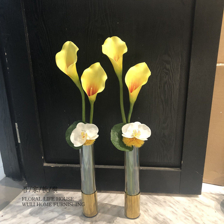 Minimalist modern designer models Emulation Floral Suit-style Bathroom High-end Metal Fake Flower Pendulum