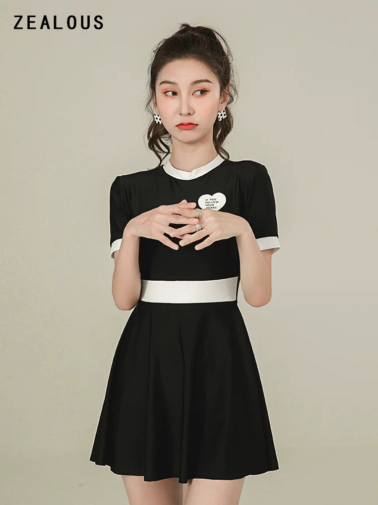 Купальный костюм DK для студентов, коллекция 2023, Slim fit