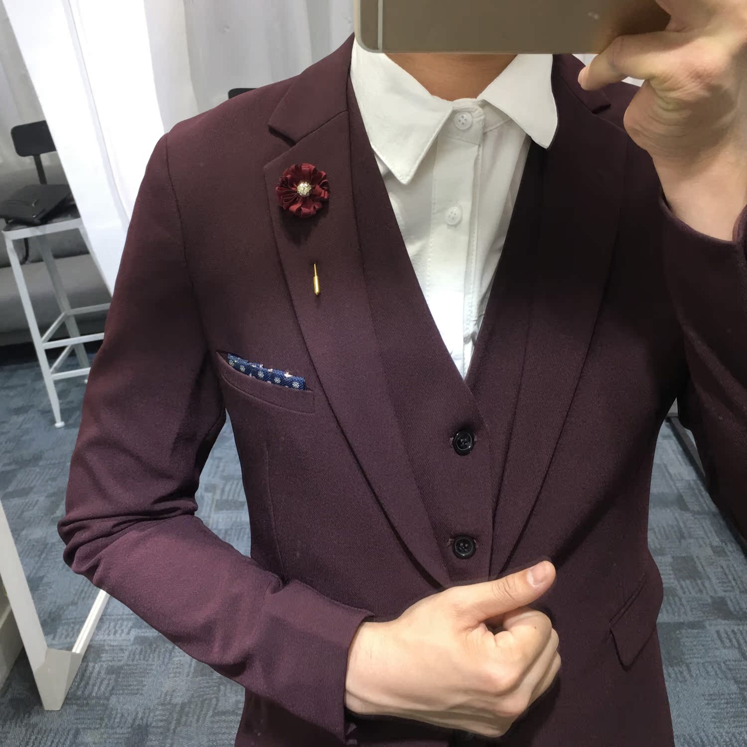 Phù hợp với nam mới Hàn Quốc Slim một nút phù hợp với ba mảnh phù hợp với chú rể đám cưới nhỏ phù hợp với nhà tạo mẫu tóc áo nam