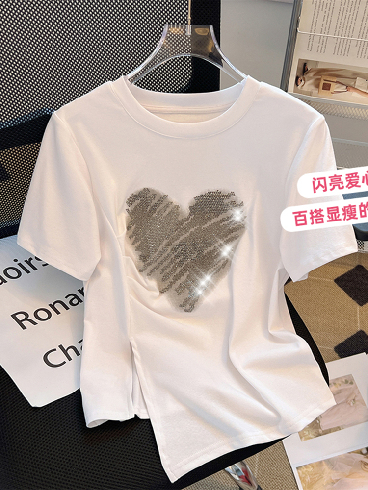 清仓捡漏也可以穿出高街感？不规则短袖T恤藏了诸譬如什么心机