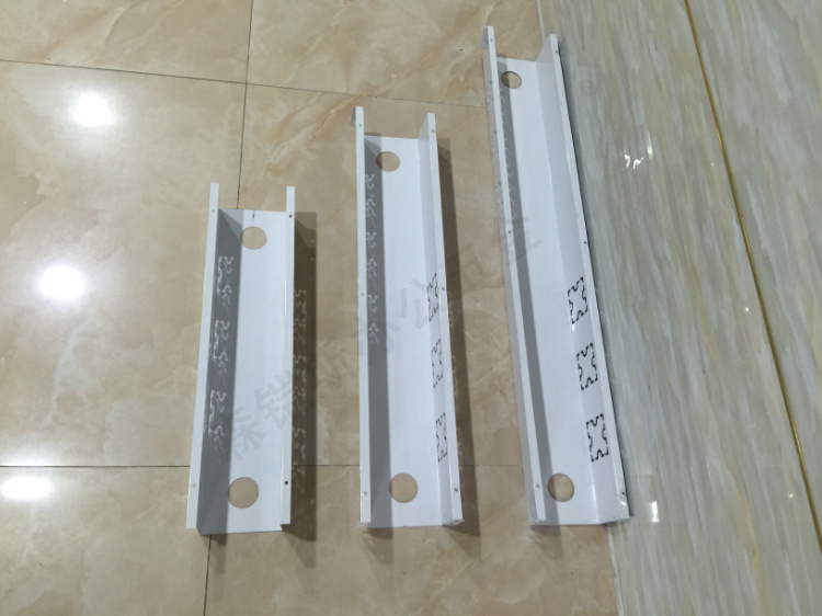 Phụ kiện nội thất văn phòng nhân viên bàn máng lắp đặt ổ cắm trunking phụ kiện phần cứng tủ bàn làm việc