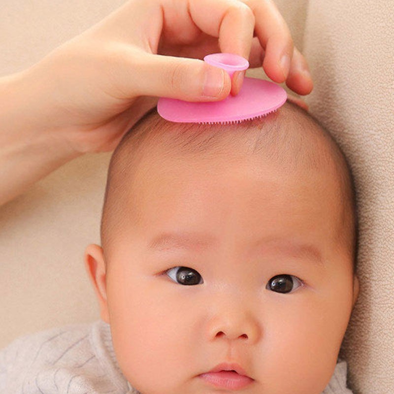 Baby Shampoo Brush 0-6 months Baby Bath Supplies Silicone Shampoo Brush Bath Massage Soft Brush Hair Wash Artifact
