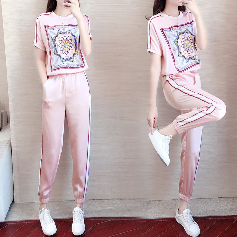 Casual Fried Street Sports Suit Women 2022 Summer New Fashion Shows Slim Ice Silk Polo Wear Comfort Two Sets