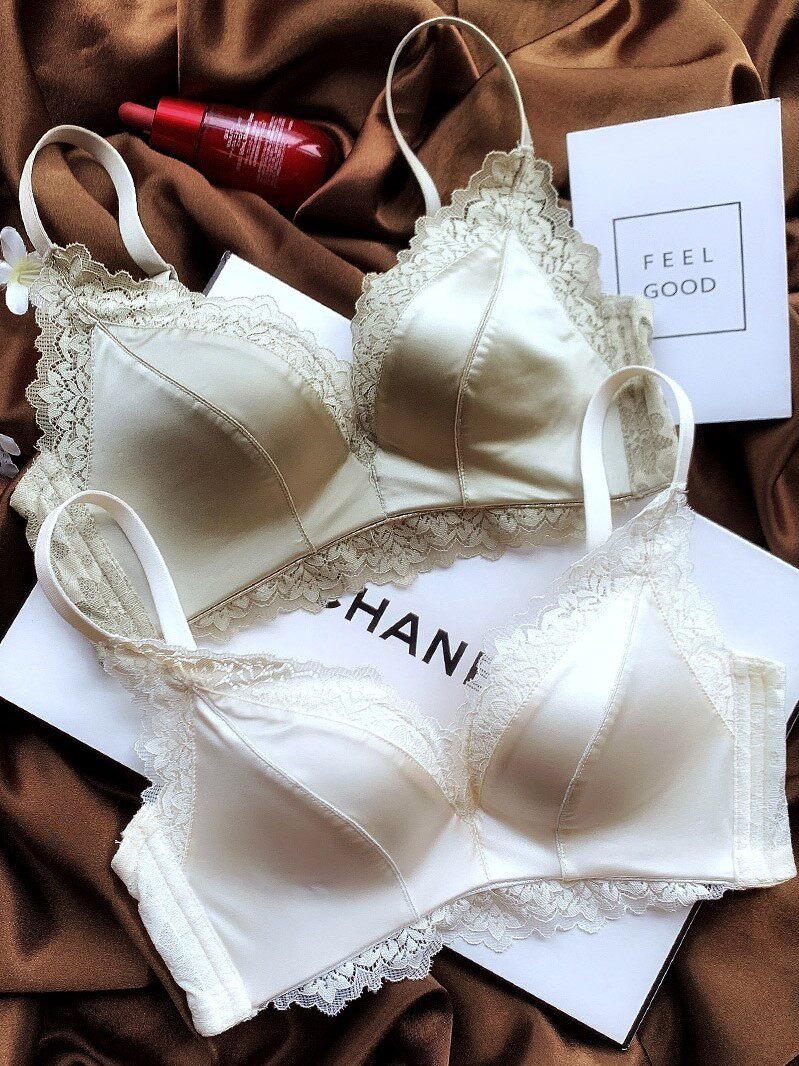 A piece of sexy gathering small chest and large fashion suit female satin laid lap-free breast breast-receiving endoclasses