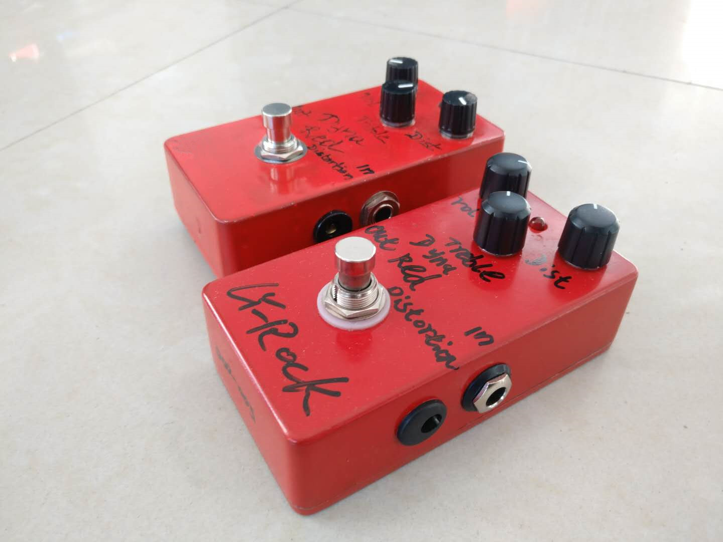 Beijing Qiong Shake Studio red distortion monolithic effect device