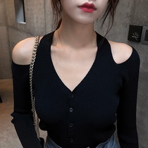 European goods large version V-neck sweater womens strapless sexy 2021 early spring top slim knitted cardigan ins net red tide