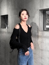 European goods V-neck strapless sexy 2020 new sexy body slim ins knitted cardigan spring autumn and winter jacket top