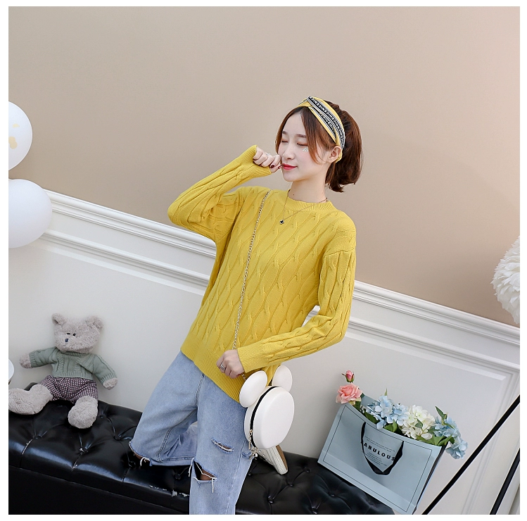 Mùa thu và mùa đông mới xoắn áo len cổ điển dài tay lười biếng quanh cổ áo thun lưới màu đỏ rắn màu áo len nữ cơ sở cardigan nữ