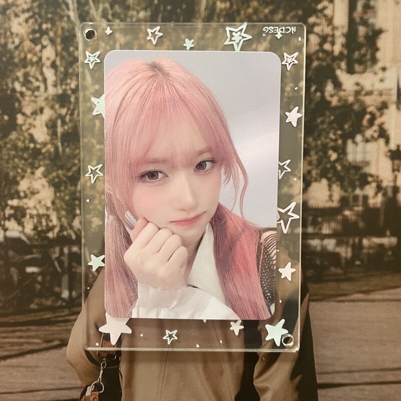 Korean Idol Group (g)I-Dle Has Returned with Their New Album, Empathy, and Released a Special Card Featuring Member Lee Seo (Lee Seo) as a Bonus. the Card Is an Authentic Product
