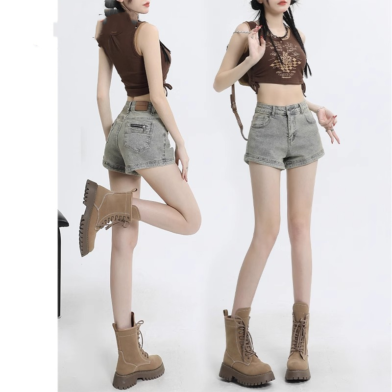 American-Style Spicy Girl Light-Colored Denim Shorts for Women, Summer 2026 New High-Waisted A-Line Ultra-Short Hot Pants for Petite Figures