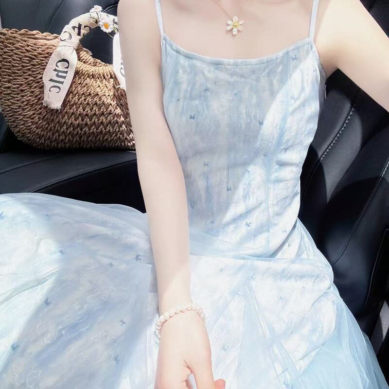 This Year's Popular Summer Dresses Are Stunning, with a High-End Feel, Unique and Beautiful, French-Style Blue Spaghetti Strap Dresses for Women