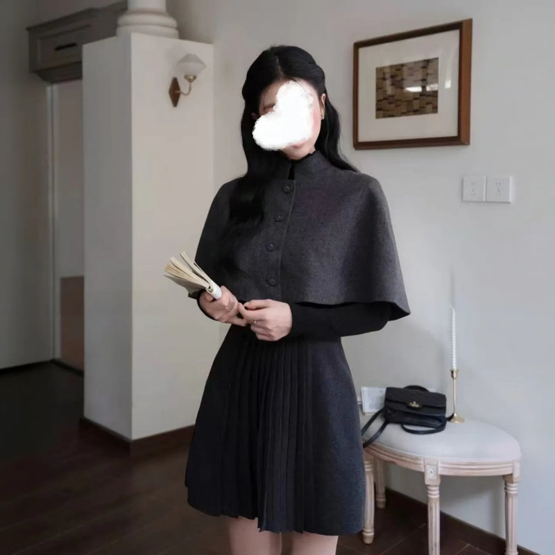 High-End Korean-Style College-Style Cape Coat, Knitted Base Dress, Women's Elegant Pleated Skirt Two-Piece Set