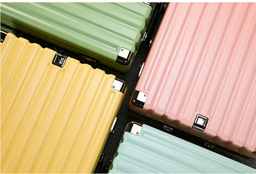 Мужской чемодан, универсальная коробка