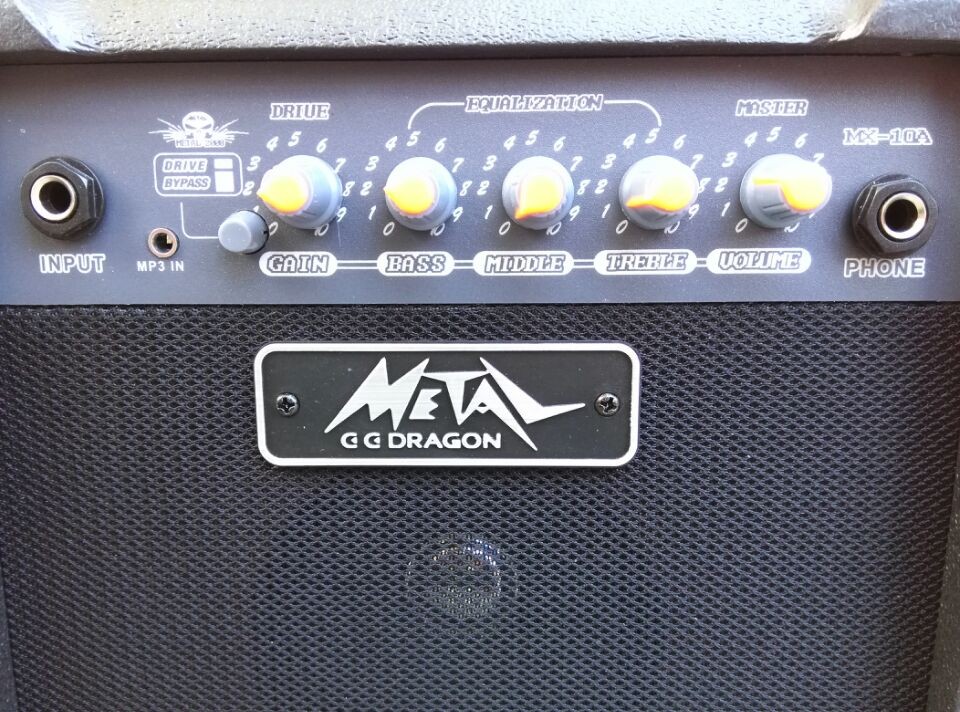 Cửa hàng chính hãng Trung Quốc Metal Metal 10 watt loa guitar điện âm thanh với méo giao diện tai nghe MP3 - Loa loa am thanh hoi truong