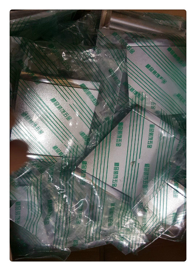 Modern fashion handle simple European wardrobe drawer handle invisible hidden handle free grooving outer buckle handle