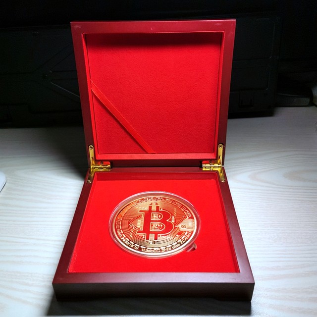 Bitcoin large copper medal brass gold-plated eight centimeters