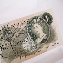 Foreign Coin Scarce UK Early 1 Pound banknote Old version Queens young head watermark European True Money Foreign banknotes